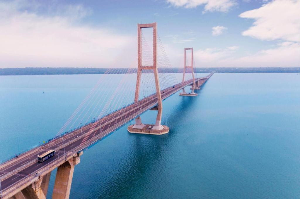 Graha Teras Syariah Otel Surabaya Dış mekan fotoğraf